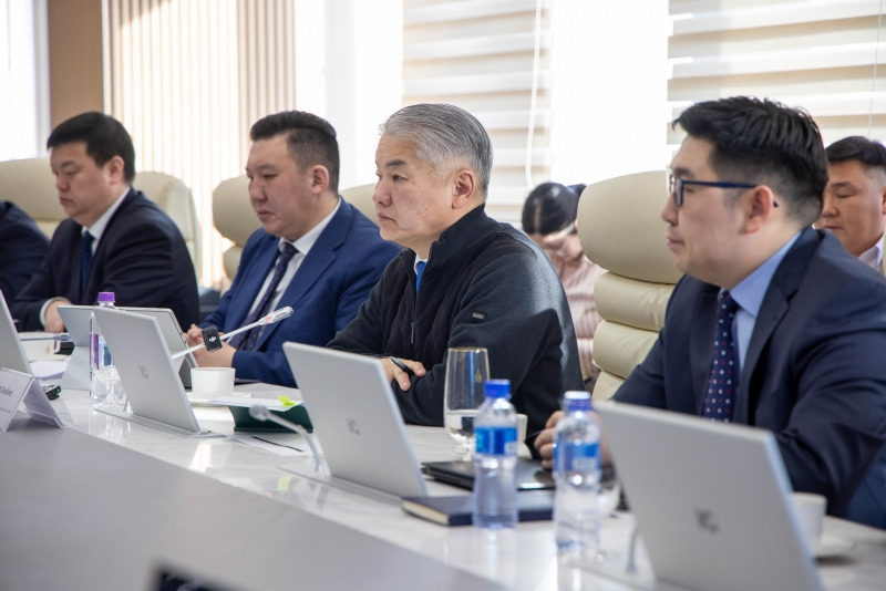 Эрүүл мэндийн салбарын бодлогыг хөгжлийн төлөвлөлттэй нийцүүлнэ